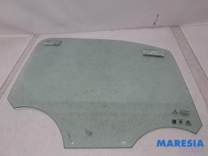 Gebruikte Deurruit 2Deurs rechts Opel Combo Cargo 1.5 CDTI 100 Prijs € 72,59 Inclusief btw aangeboden door Maresia Parts