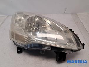 Gebruikte Koplamp rechts Citroen Berlingo Cinqspace, Multispace 1.6i Prijs € 65,00 Margeregeling aangeboden door Maresia Parts