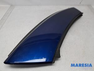 Gebruikte Stijl rechts-achter Peugeot 307 CC (3B) 2.0 16V Prijs € 50,00 Margeregeling aangeboden door Maresia Parts