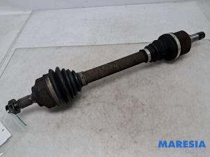 Gebruikte Aandrijfas links-voor Citroen Berlingo Cinqspace, Multispace 1.6i Prijs € 34,95 Margeregeling aangeboden door Maresia Parts