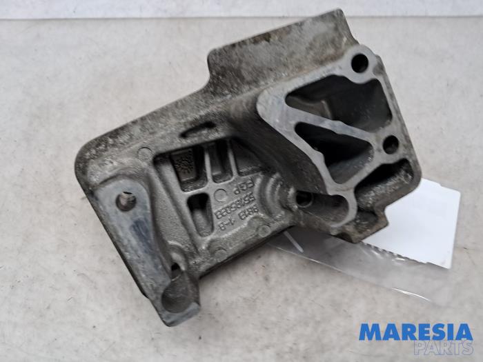 Gebruikte Motorrubber Fiat Punto III (199) 1.4 16V MultiAir Start&Stop Prijs € 25,00 Margeregeling aangeboden door Maresia Parts