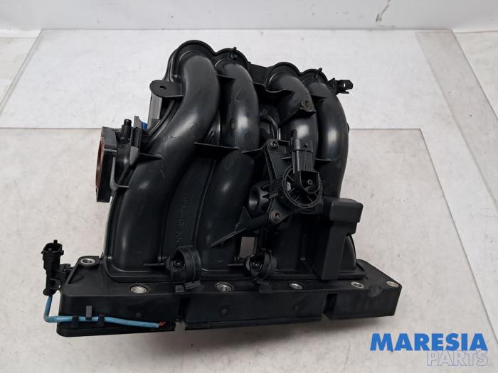 Gebruikte Spruitstuk Inlaat Fiat Punto III (199) 1.4 16V MultiAir Start&Stop Prijs € 100,00 Margeregeling aangeboden door Maresia Parts