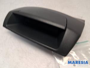 Gebruikte Display Interieur Citroen Berlingo Cinqspace, Multispace 1.6i Prijs € 50,00 Margeregeling aangeboden door Maresia Parts