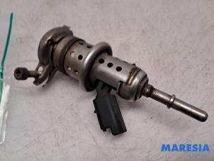 Gebruikte Adblue injector Opel Vivaro 2.0 CDTI 122 Prijs € 72,60 Inclusief btw aangeboden door Maresia Parts