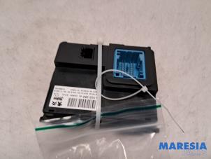 Gebruikte Kachelcomputer Opel Vivaro 2.0 CDTI 122 Prijs € 30,25 Inclusief btw aangeboden door Maresia Parts