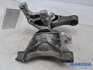 Gebruikte Motorrubber Citroen Jumpy 2.0 Blue HDI 180 Prijs € 48,34 Inclusief btw aangeboden door Maresia Parts