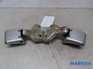 Gebruikte Scharnier deur rechts-achter Citroen Jumpy 2.0 Blue HDI 180 Prijs € 72,60 Inclusief btw aangeboden door Maresia Parts