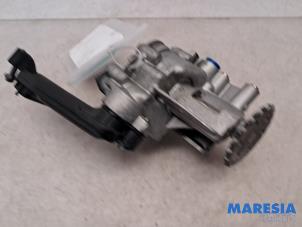 Gebruikte Oliepomp Renault Master III (MA/MB/MC/MD/MH/MF/MG/MH) 2.3 dCi 135 16V FWD Prijs € 145,20 Inclusief btw aangeboden door Maresia Parts