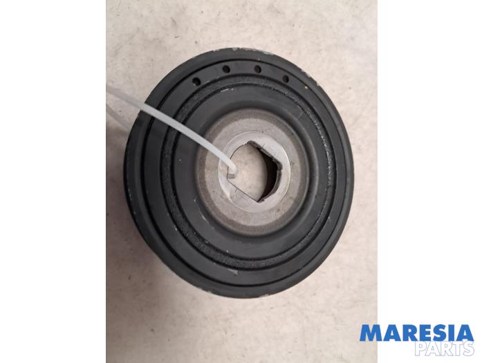 Gebruikte Krukas Poelie Renault Master III (MA/MB/MC/MD/MH/MF/MG/MH) 2.3 dCi 135 16V FWD Prijs € 90,75 Inclusief btw aangeboden door Maresia Parts