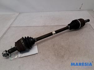 Gebruikte Homokineetas links-voor Fiat 500L (199) 0.9 TwinAir Turbo 105 Prijs € 90,00 Margeregeling aangeboden door Maresia Parts