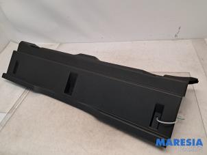 Gebruikte Bekleding achterinstap Alfa Romeo Tonale 1.5 T Hybrid Prijs € 49,95 Margeregeling aangeboden door Maresia Parts