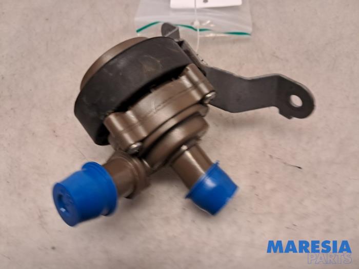 Gebruikte Waterpomp Alfa Romeo Tonale 1.5 T Hybrid Prijs € 89,00 Margeregeling aangeboden door Maresia Parts