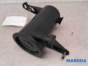 Gebruikte Koolstoffilter Citroen DS3 (SA) 1.6 16V VTS THP 155 Prijs € 25,00 Margeregeling aangeboden door Maresia Parts