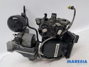 Gebruikte Schakelrobot Peugeot 3008 I (0U/HU) 2.0 HYbrid4 16V Prijs € 899,00 Margeregeling aangeboden door Maresia Parts