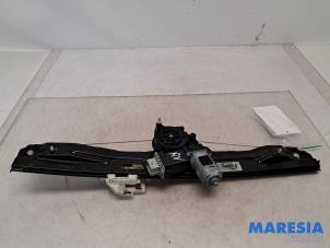 Gebruikte Ruitmechaniek 4Deurs rechts-voor Fiat 500L (199) 0.9 TwinAir Turbo 105 Prijs € 65,00 Margeregeling aangeboden door Maresia Parts