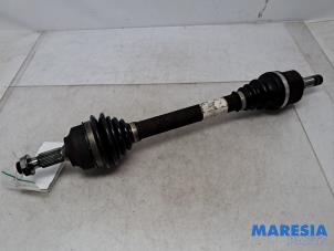 Gebruikte Aandrijfas links-voor Citroen C5 III Berline (RD) 2.0 16V Prijs € 65,00 Margeregeling aangeboden door Maresia Parts