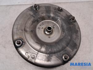 Gebruikte Koppelomvormer Automaat Renault Megane III Grandtour (KZ) 2.0 16V CVT Prijs € 262,50 Margeregeling aangeboden door Maresia Parts