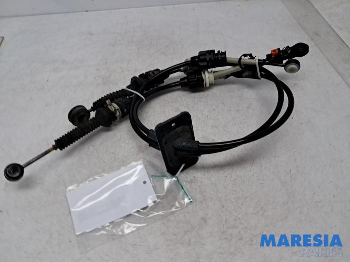 Gebruikte Schakelkabel Versnellingsbak Renault Trafic (1FL/2FL/3FL/4FL) 1.6 dCi 95 Prijs € 60,50 Inclusief btw aangeboden door Maresia Parts