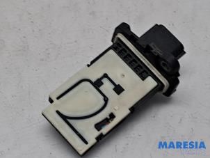 Gebruikte Luchthoeveelheidsmeter Renault Trafic (1FL/2FL/3FL/4FL) 1.6 dCi 95 Prijs € 60,50 Inclusief btw aangeboden door Maresia Parts