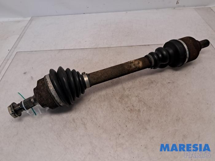 Gebruikte Steekas links-voor Peugeot 307 CC (3B) 2.0 16V Prijs € 60,00 Margeregeling aangeboden door Maresia Parts