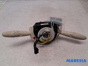 Gebruikte Stuurkolomschakelaar Fiat 500 (312) 0.9 TwinAir 80 Prijs € 75,00 Margeregeling aangeboden door Maresia Parts