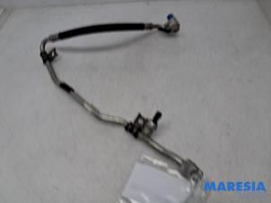 Gebruikte Airco Leiding Renault Trafic (1FL/2FL/3FL/4FL) 2.0 dCi 16V 145 Prijs € 107,69 Inclusief btw aangeboden door Maresia Parts