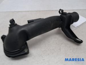 Gebruikte Intercooler Buis Fiat Panda/Pandina (312) 0.9 TwinAir Turbo 85 Prijs € 40,00 Margeregeling aangeboden door Maresia Parts