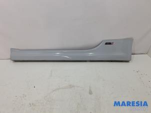 Gebruikte Sideskirt links Fiat 500 (312) Electric Prijs € 168,19 Inclusief btw aangeboden door Maresia Parts