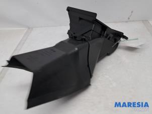 Gebruikte Luchtgeleider Opel Combo Cargo 1.5 CDTI 100 Prijs € 42,35 Inclusief btw aangeboden door Maresia Parts