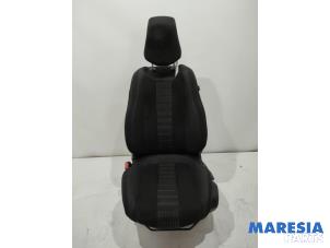Gebruikte Stoel links Peugeot 308 (L3/L8/LB/LH/LP) 1.2 12V e-THP PureTech 130 Prijs € 150,00 Margeregeling aangeboden door Maresia Parts