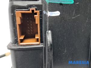 Gebruikte Pook Peugeot 308 (L3/L8/LB/LH/LP) 1.2 12V e-THP PureTech 130 Prijs € 150,00 Margeregeling aangeboden door Maresia Parts