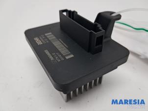 Gebruikte Kachel Weerstand Peugeot 308 (L3/L8/LB/LH/LP) 1.2 12V e-THP PureTech 130 Prijs € 75,00 Margeregeling aangeboden door Maresia Parts