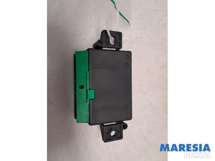 Gebruikte PDC Module Peugeot 308 (L3/L8/LB/LH/LP) 1.2 12V e-THP PureTech 130 Prijs € 35,00 Margeregeling aangeboden door Maresia Parts