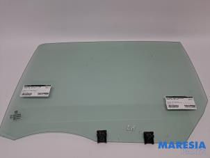 Gebruikte Deurruit 4Deurs links-achter Peugeot 308 (L3/L8/LB/LH/LP) 1.2 12V e-THP PureTech 130 Prijs € 30,00 Margeregeling aangeboden door Maresia Parts