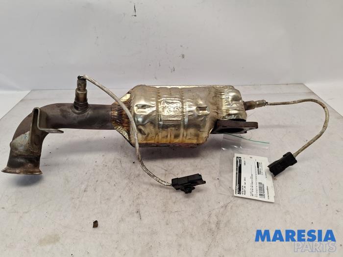 Gebruikte Katalysator Peugeot 208 I (CA/CC/CK/CL) 1.0 Vti 12V PureTech Prijs € 275,00 Margeregeling aangeboden door Maresia Parts