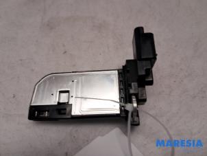 Gebruikte Luchtmassameter Opel Combo Cargo 1.5 CDTI 100 Prijs € 22,99 Inclusief btw aangeboden door Maresia Parts