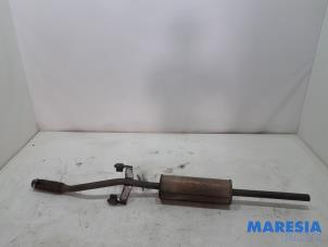 Gebruikte Uitlaat Middendemper Peugeot 208 I (CA/CC/CK/CL) 1.0 Vti 12V PureTech Prijs € 60,00 Margeregeling aangeboden door Maresia Parts