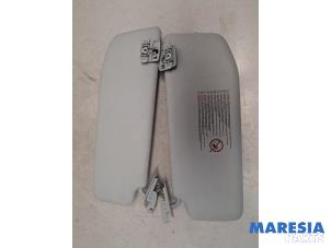 Gebruikte Zonneklep set Peugeot 208 I (CA/CC/CK/CL) 1.0 Vti 12V PureTech Prijs € 19,99 Margeregeling aangeboden door Maresia Parts