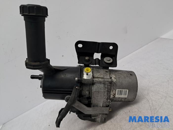 Gebruikte Servopomp Citroen Berlingo Cinqspace, Multispace 1.6 VTi 95 16V Prijs € 250,00 Margeregeling aangeboden door Maresia Parts