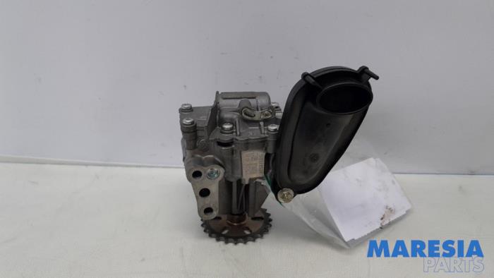 Gebruikte Oliepomp Opel Vivaro 1.6 CDTI BiTurbo 120 Prijs € 90,75 Inclusief btw aangeboden door Maresia Parts