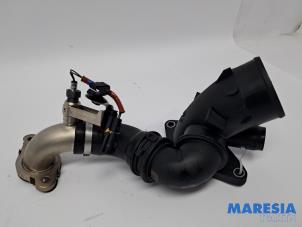 Gebruikte EGR Buis Renault Trafic (1FL/2FL/3FL/4FL) 2.0 dCi 16V 145 Prijs € 66,55 Inclusief btw aangeboden door Maresia Parts