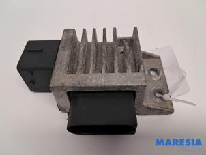 Gebruikte Computer Airco Renault Trafic (1FL/2FL/3FL/4FL) 2.0 dCi 16V 145 Prijs € 60,44 Inclusief btw aangeboden door Maresia Parts