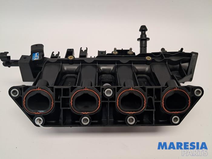 Gebruikte Inlaatspruitstuk Alfa Romeo Giulietta (940) 1.4 TB 16V MultiAir Prijs € 99,99 Margeregeling aangeboden door Maresia Parts