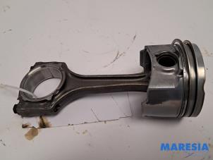 Gebruikte Drijfstang Alfa Romeo Giulietta (940) 1.4 TB 16V MultiAir Prijs € 45,00 Margeregeling aangeboden door Maresia Parts