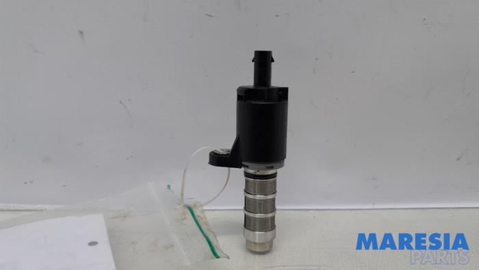 Gebruikte Nokkenas Sensor Peugeot 308 SW (L4/L9/LC/LJ/LR) 1.2 12V e-THP PureTech 110 Prijs € 40,00 Margeregeling aangeboden door Maresia Parts