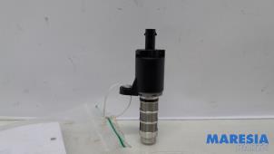 Gebruikte Nokkenas Sensor Peugeot 308 SW (L4/L9/LC/LJ/LR) 1.2 12V e-THP PureTech 110 Prijs € 40,00 Margeregeling aangeboden door Maresia Parts