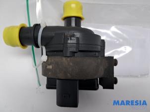Gebruikte Waterpomp Opel Movano 2.3 CDTi 16V RWD Prijs € 30,25 Inclusief btw aangeboden door Maresia Parts