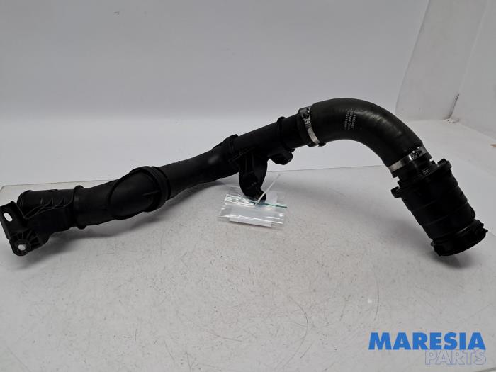 Gebruikte Intercooler Buis Nissan NV 300 1.6 dCi 95 Prijs € 84,70 Inclusief btw aangeboden door Maresia Parts