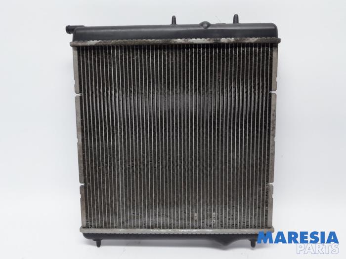 Gebruikte Radiateur Peugeot 208 I (CA/CC/CK/CL) 1.4 16V Prijs € 30,00 Margeregeling aangeboden door Maresia Parts