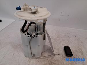 Gebruikte Tank element Pomp Renault Megane III Grandtour (KZ) 1.2 16V TCE 115 Prijs € 50,00 Margeregeling aangeboden door Maresia Parts